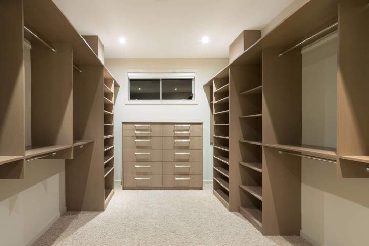 Walk-in Closet Design Mississauga